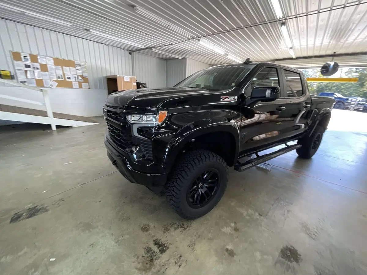 2025 Chevrolet Silverado 1500 4X4 Rocky Ridge Premium Lifted Truck 1