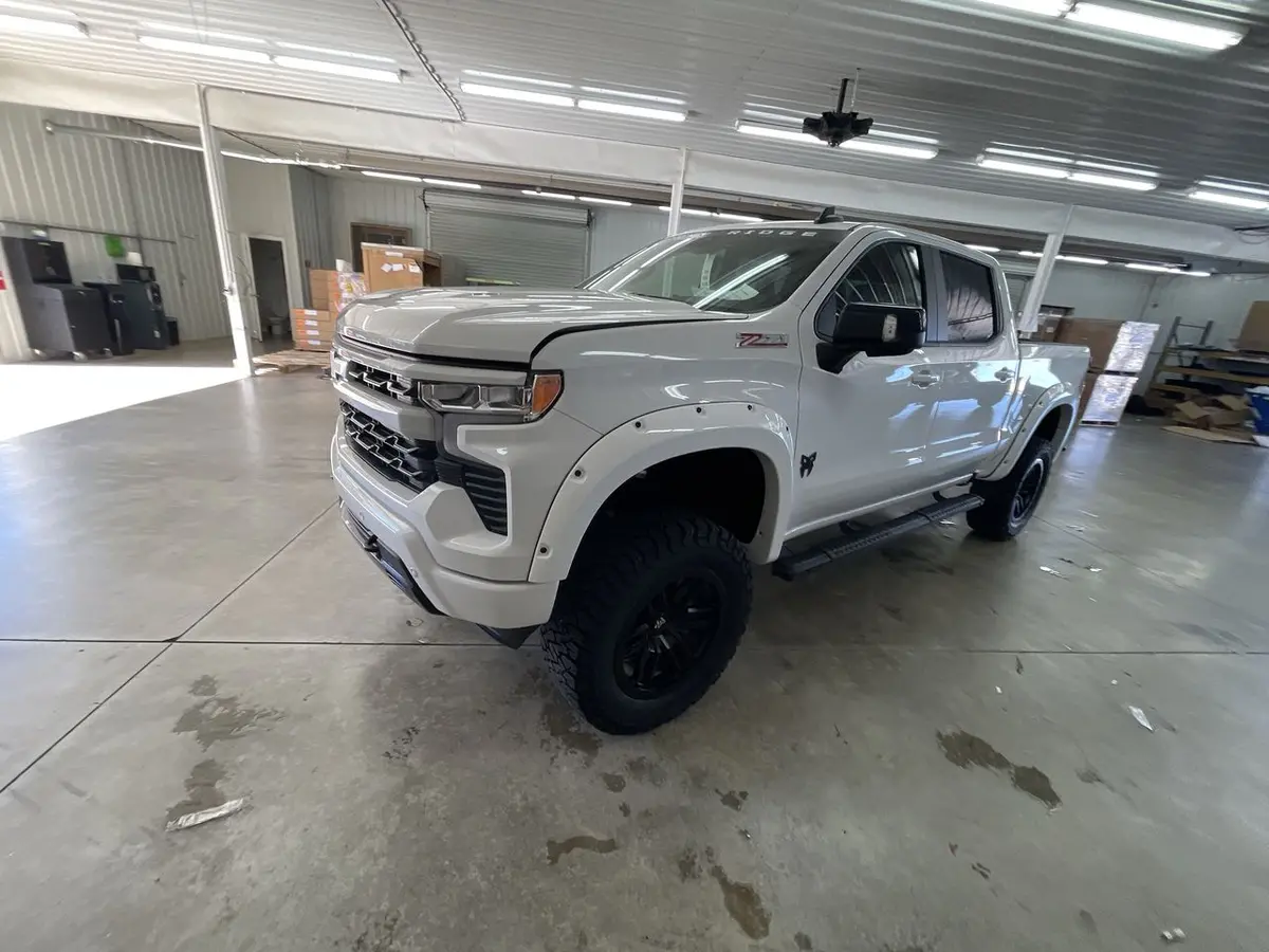 2025 Chevrolet Silverado 1500 4X4 Rocky Ridge Premium Lifted Truck 1