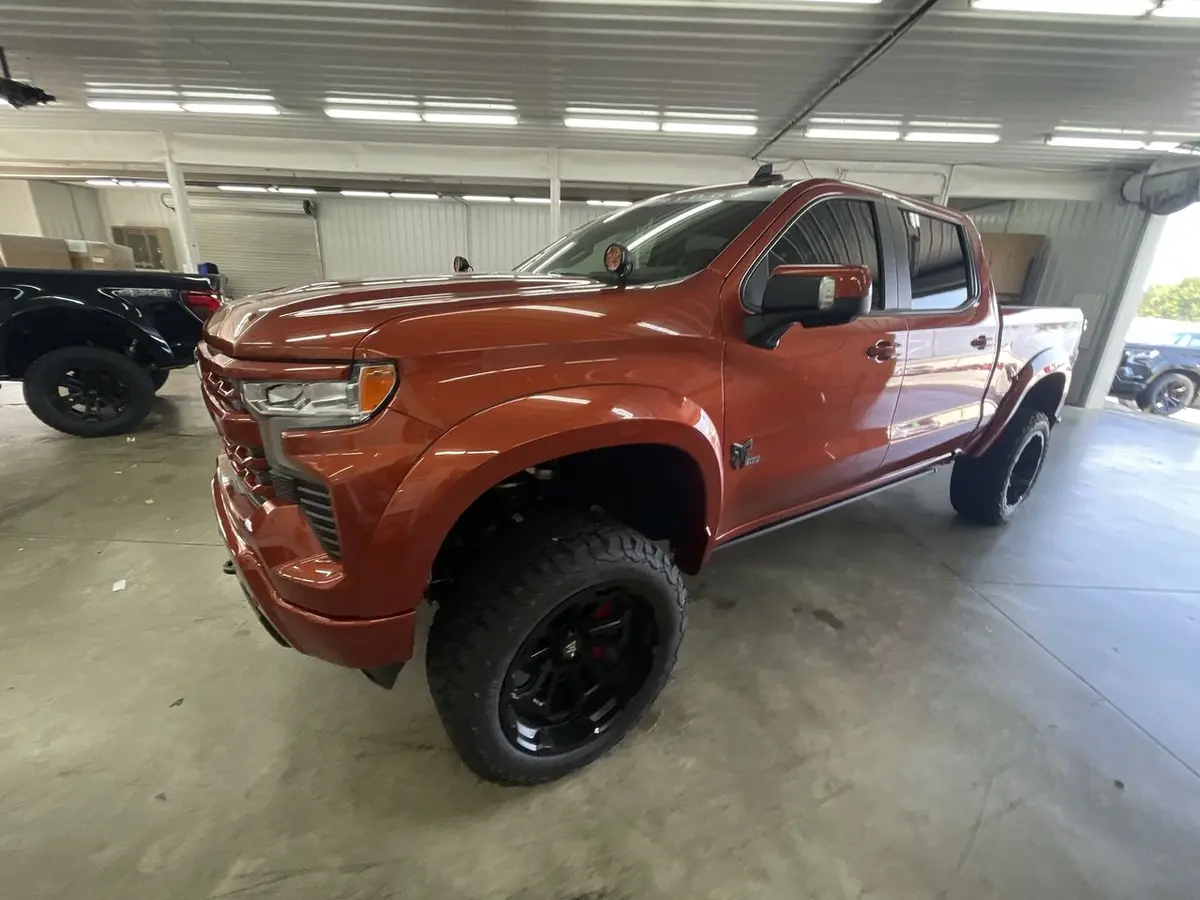 2025 Chevrolet Silverado 1500 4X4 Rocky Ridge Premium Lifted Truck 1