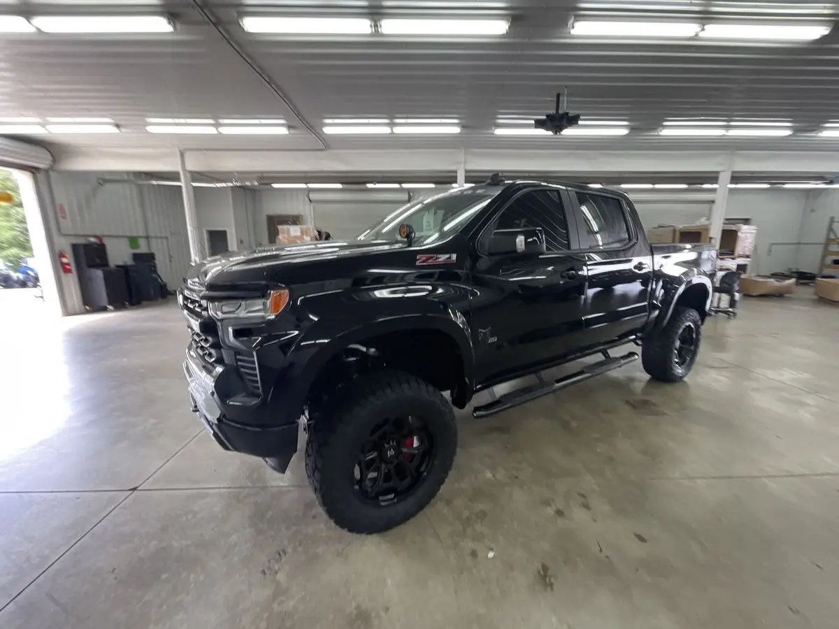2025 Chevrolet Silverado 1500 4X4 Rocky Ridge Premium Lifted Truck 1