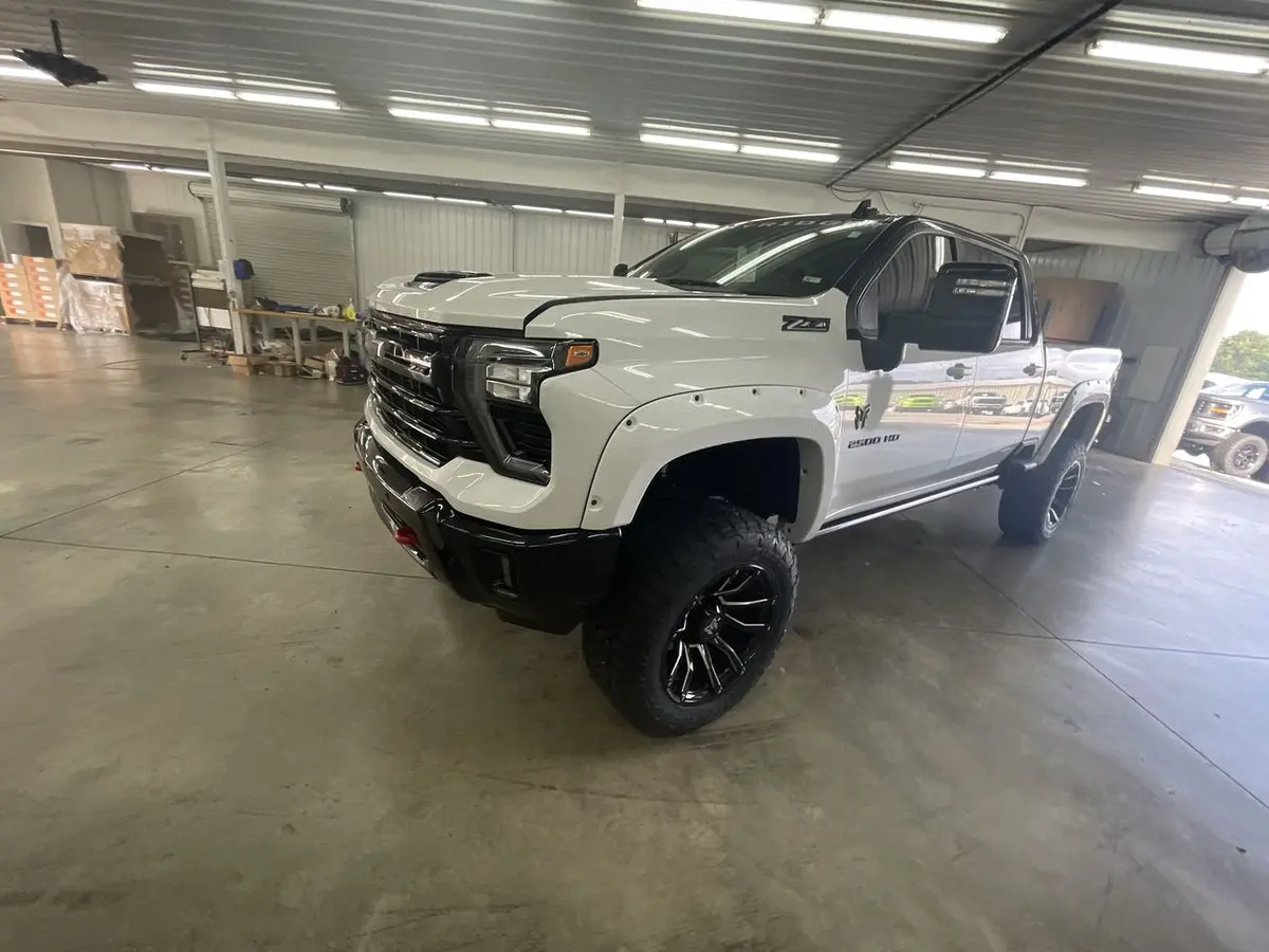 2025 Chevrolet Silverado 2500 4X4 Rocky Ridge Premium Lifted Truck 1