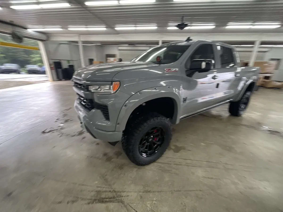2025 Chevrolet Silverado 1500 4X4 Rocky Ridge Premium Lifted Truck 1