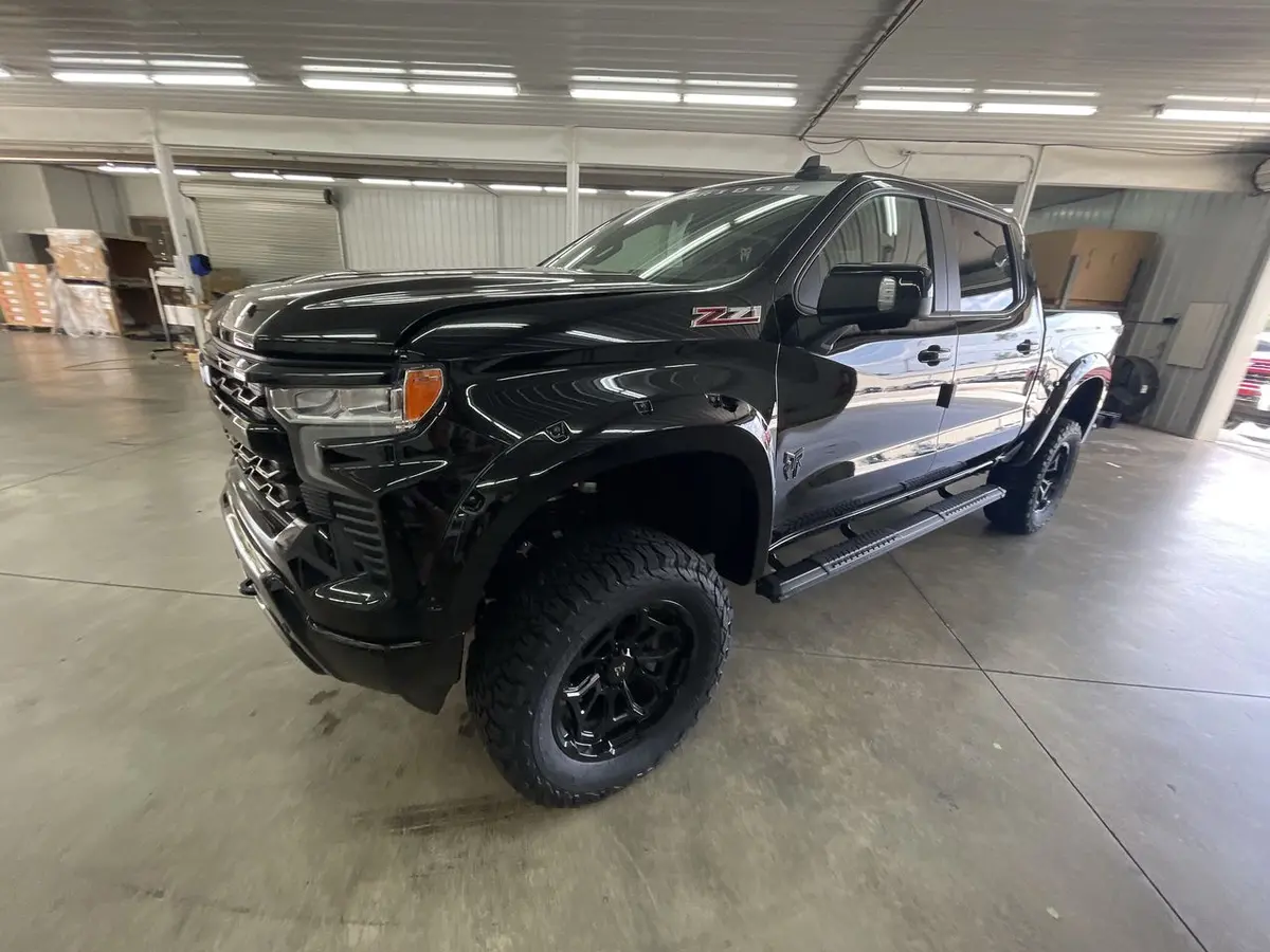 2025 Chevrolet Silverado 1500 4X4 Rocky Ridge Premium Lifted Truck 1