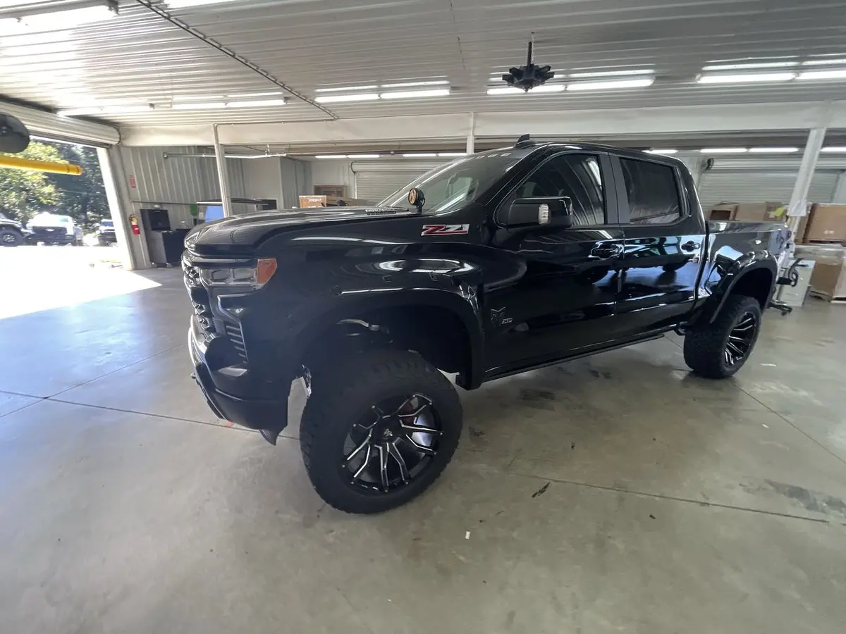 2026 Chevrolet Silverado 1500 4X4 Rocky Ridge Premium Lifted Truck 1