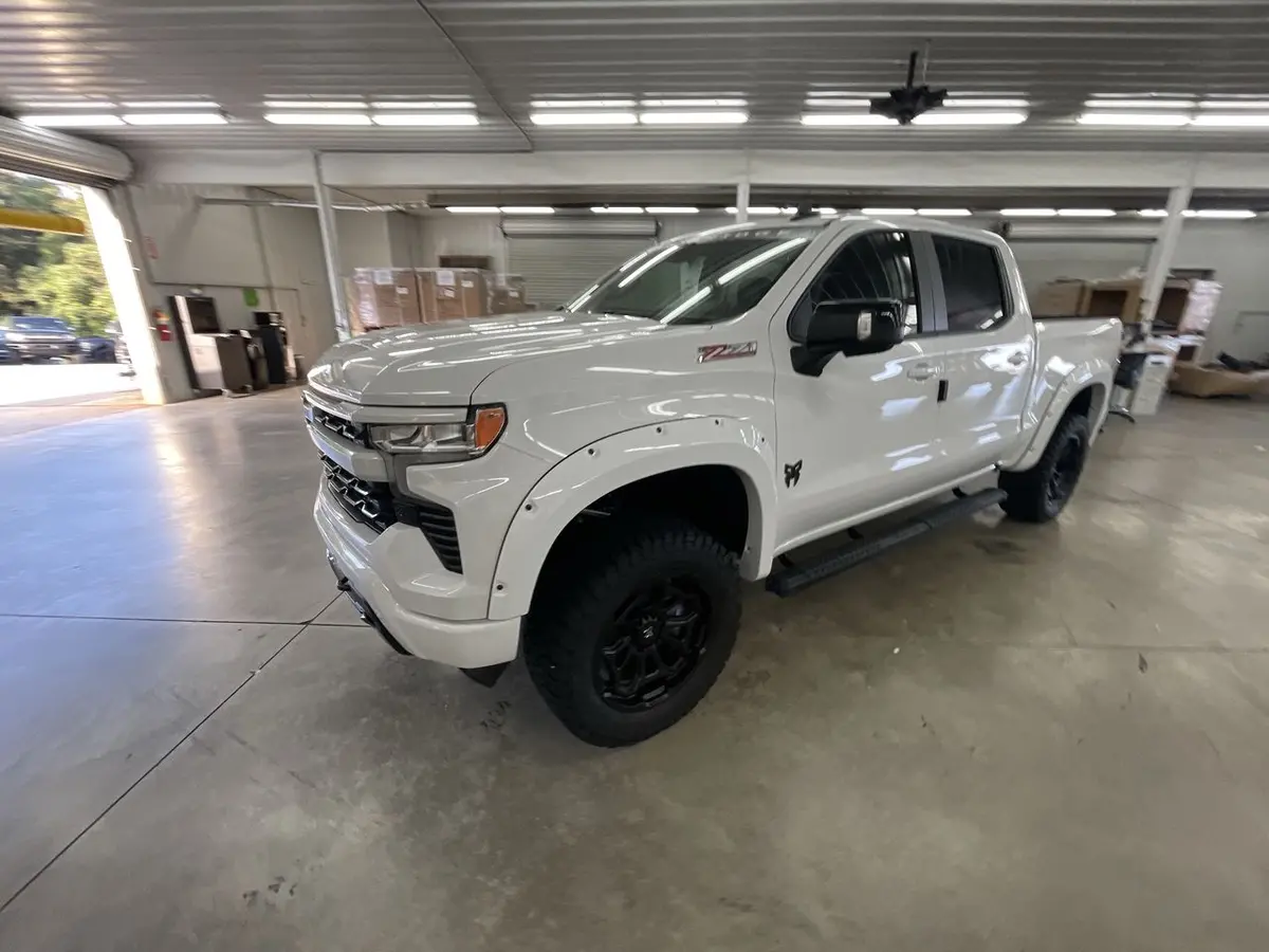 2025 Chevrolet Silverado 1500 4X4 Rocky Ridge Premium Lifted Truck 1