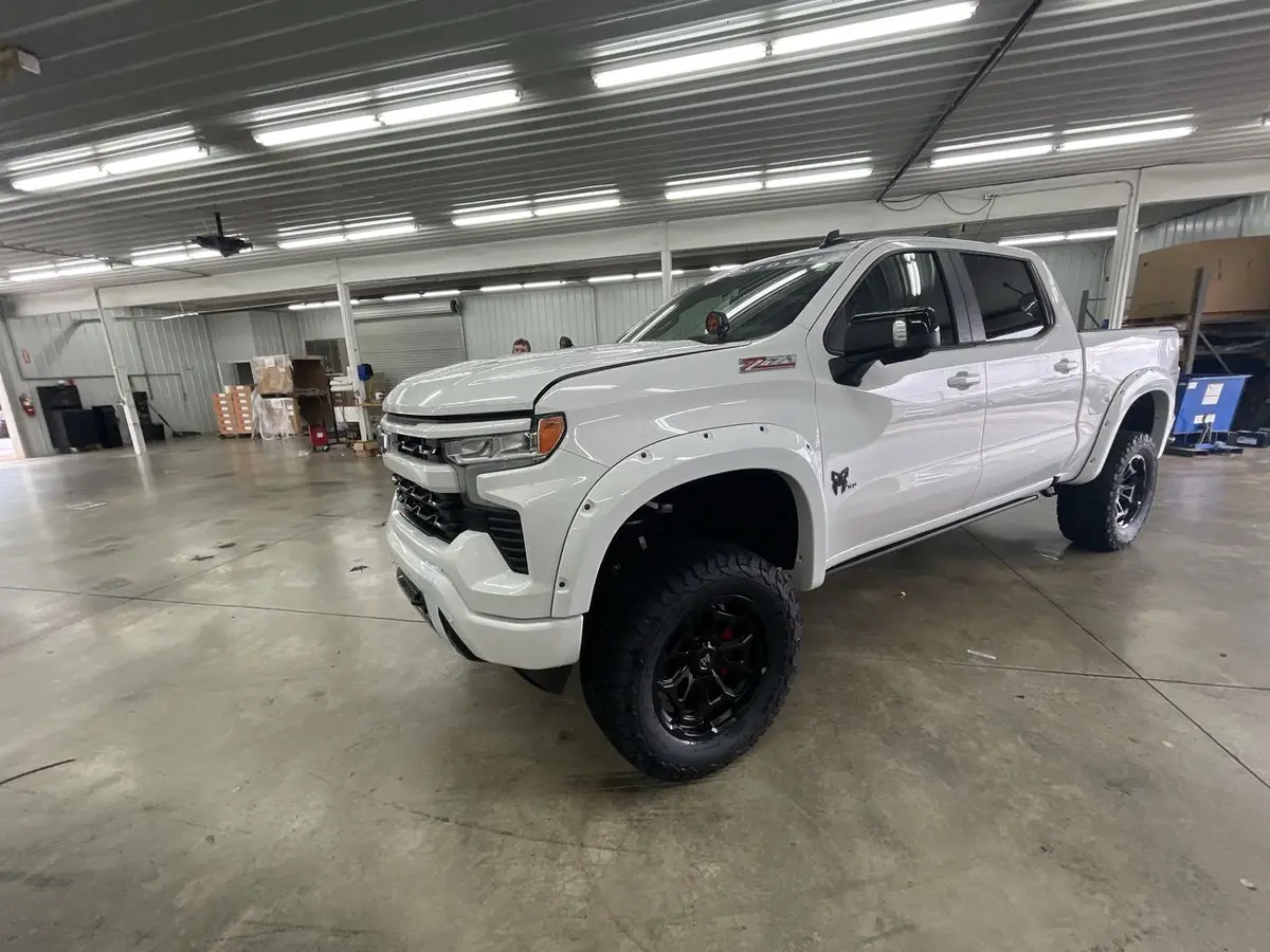 2025 Chevrolet Silverado 1500 4X4 Rocky Ridge Premium Lifted Truck 1