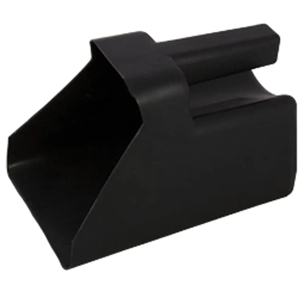 Hilason Plastic Feeder Scoop 3 Quart -Black 1