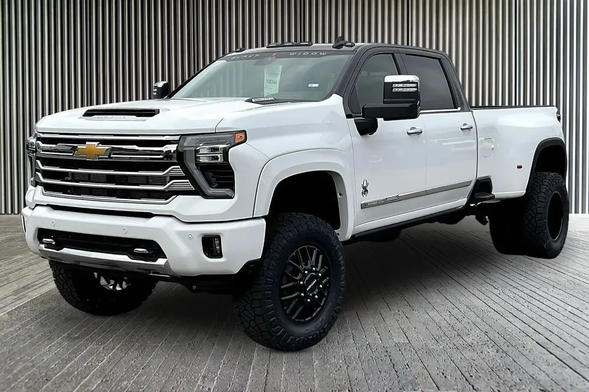 2026 Chevrolet Silverado 3500 Dually 4X4 Spider Edition Premium Lifted Truck 1
