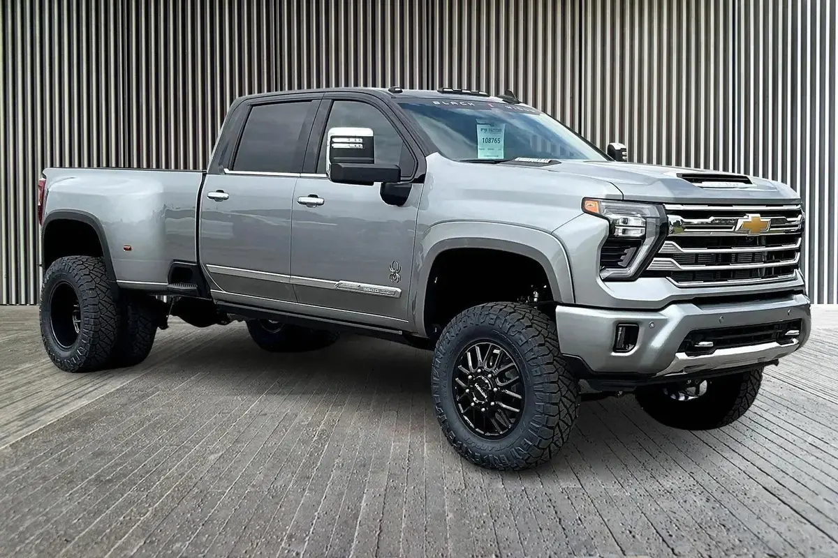 2026 Chevrolet Silverado 3500 Dually 4X4 Spider Edition Premium Lifted Truck 1