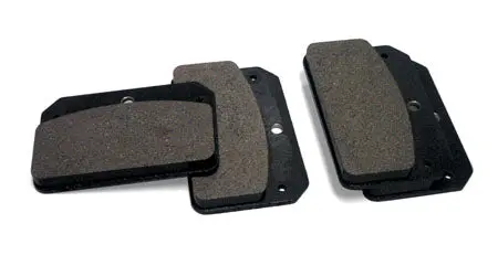 4 Piston Brake Pads 1