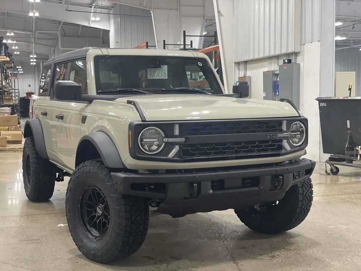 2025 Ford Bronco Unlimited 4X4 Rtr Premium Lifted Truck 1