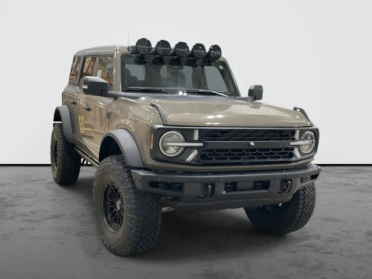 2025 Ford Bronco Unlimited 4X4 Rtr Premium Lifted Truck 1