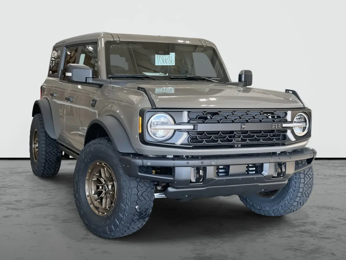2025 Ford Bronco Unlimited 4X4 Rtr Premium Lifted Truck 1