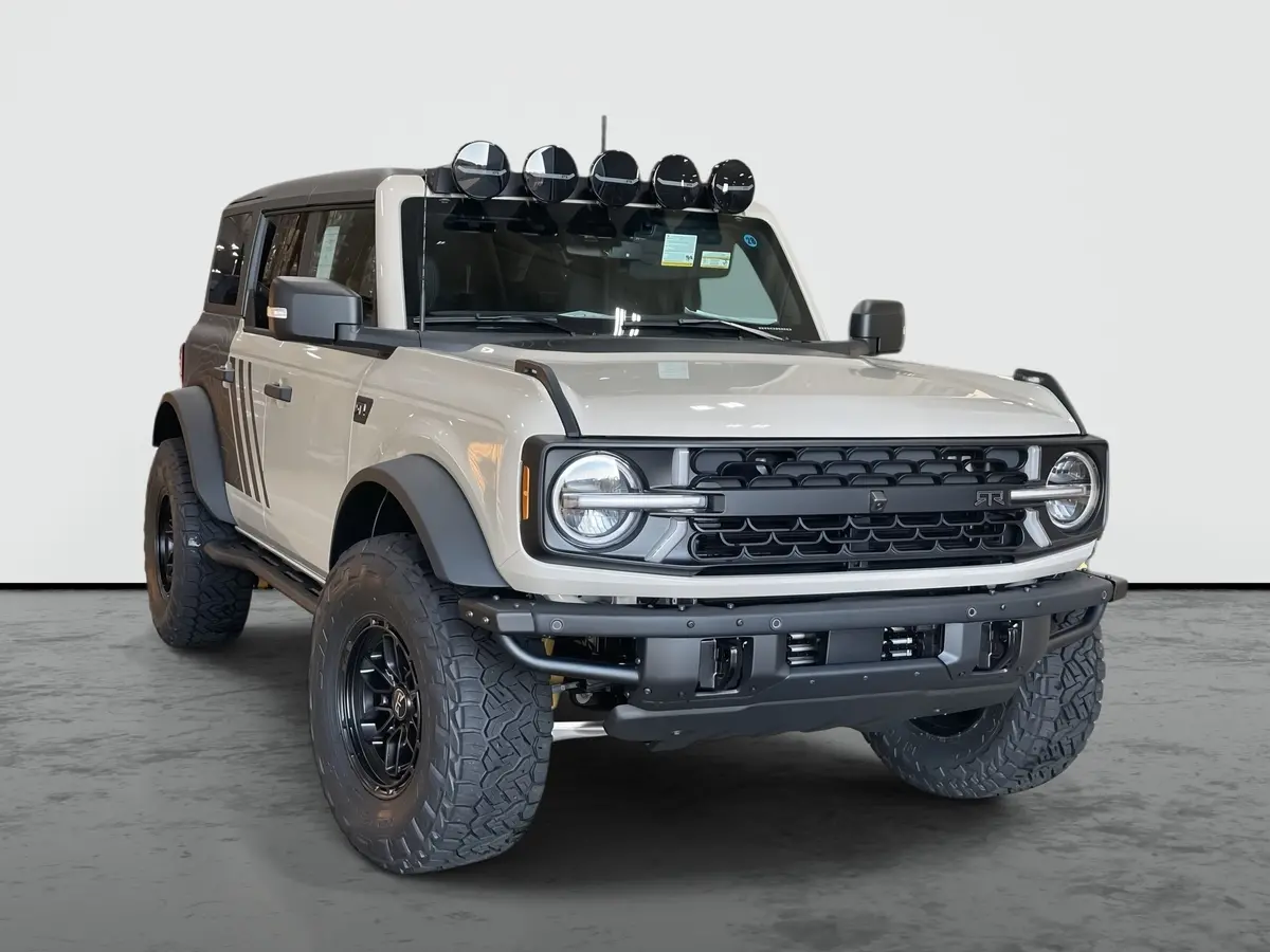 2025 Ford Bronco Unlimited 4X4 Rtr Premium Lifted Truck 1