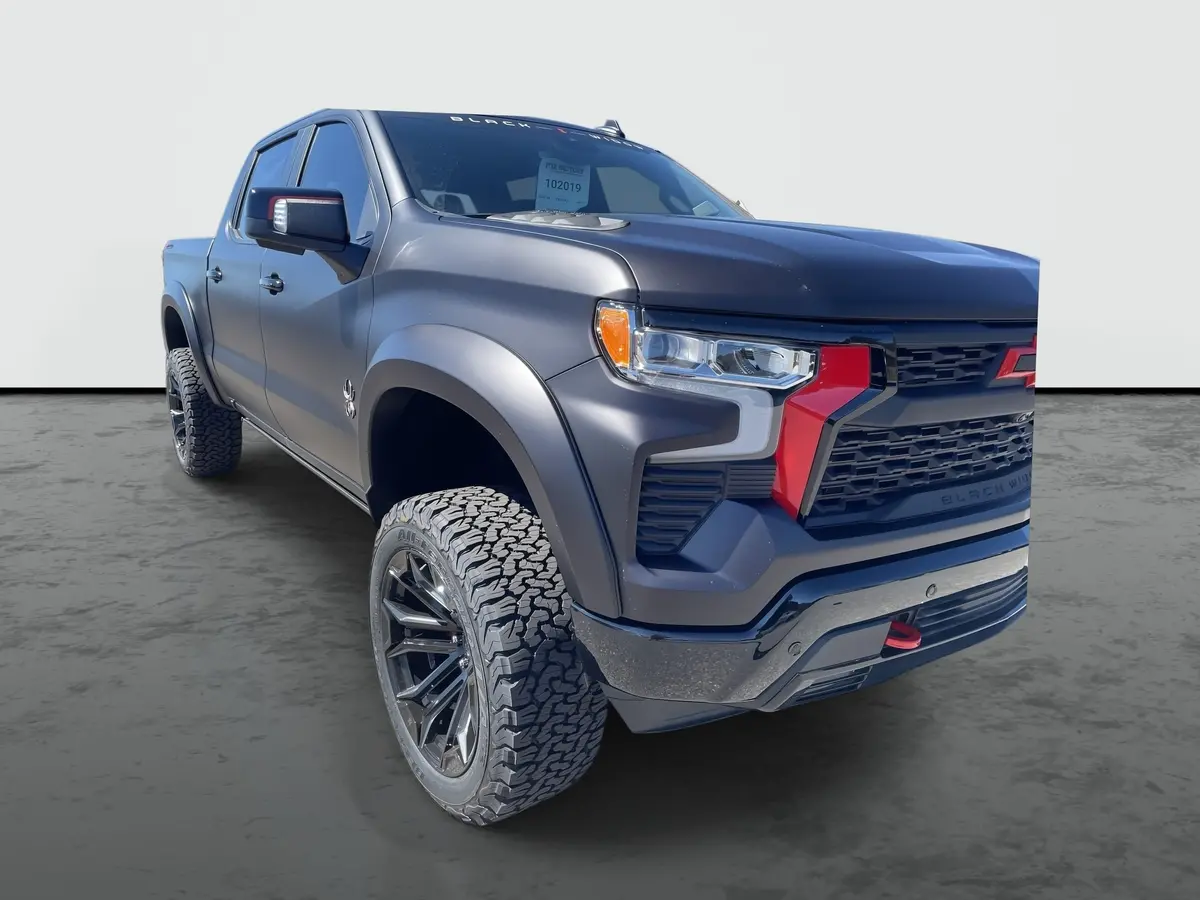 2025 Chevrolet Silverado 1500 4X4 Limited Edition Premium Lifted Truck 1