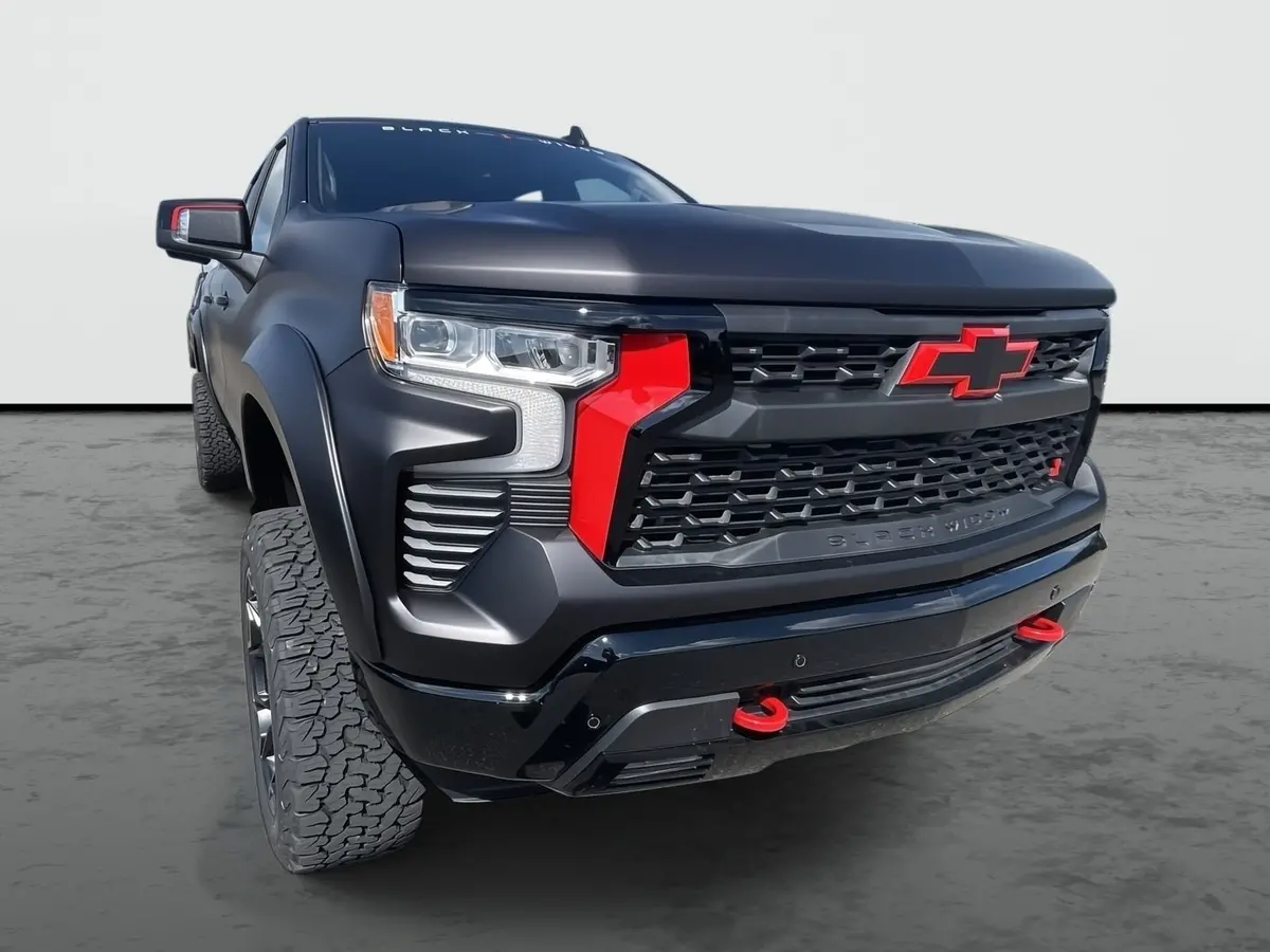 2025 Chevrolet Silverado 1500 4X4 Limited Edition Premium Lifted Truck 1
