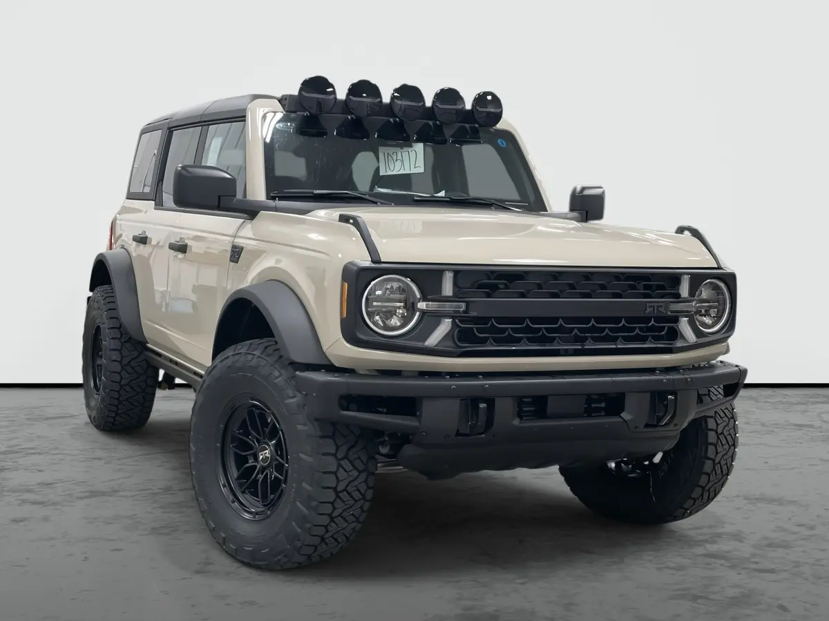 2025 Ford Bronco Unlimited 4X4 Rtr Premium Lifted Truck 1