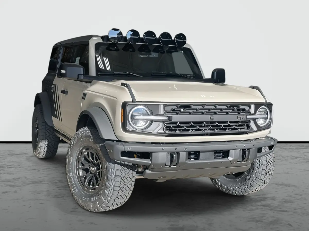 2025 Ford Bronco Unlimited 4X4 Rtr Premium Lifted Truck 1