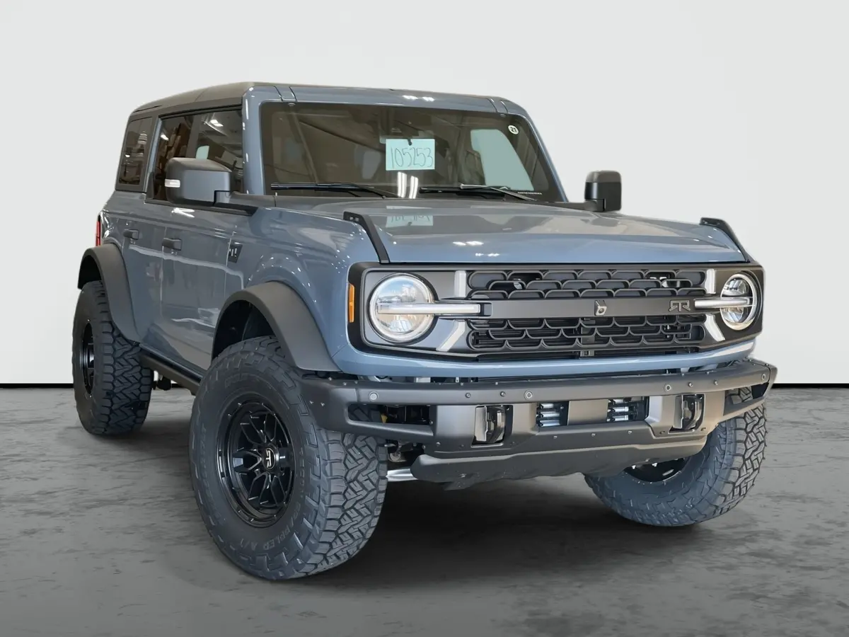 2025 Ford Bronco Unlimited 4X4 Rtr Premium Lifted Truck 1