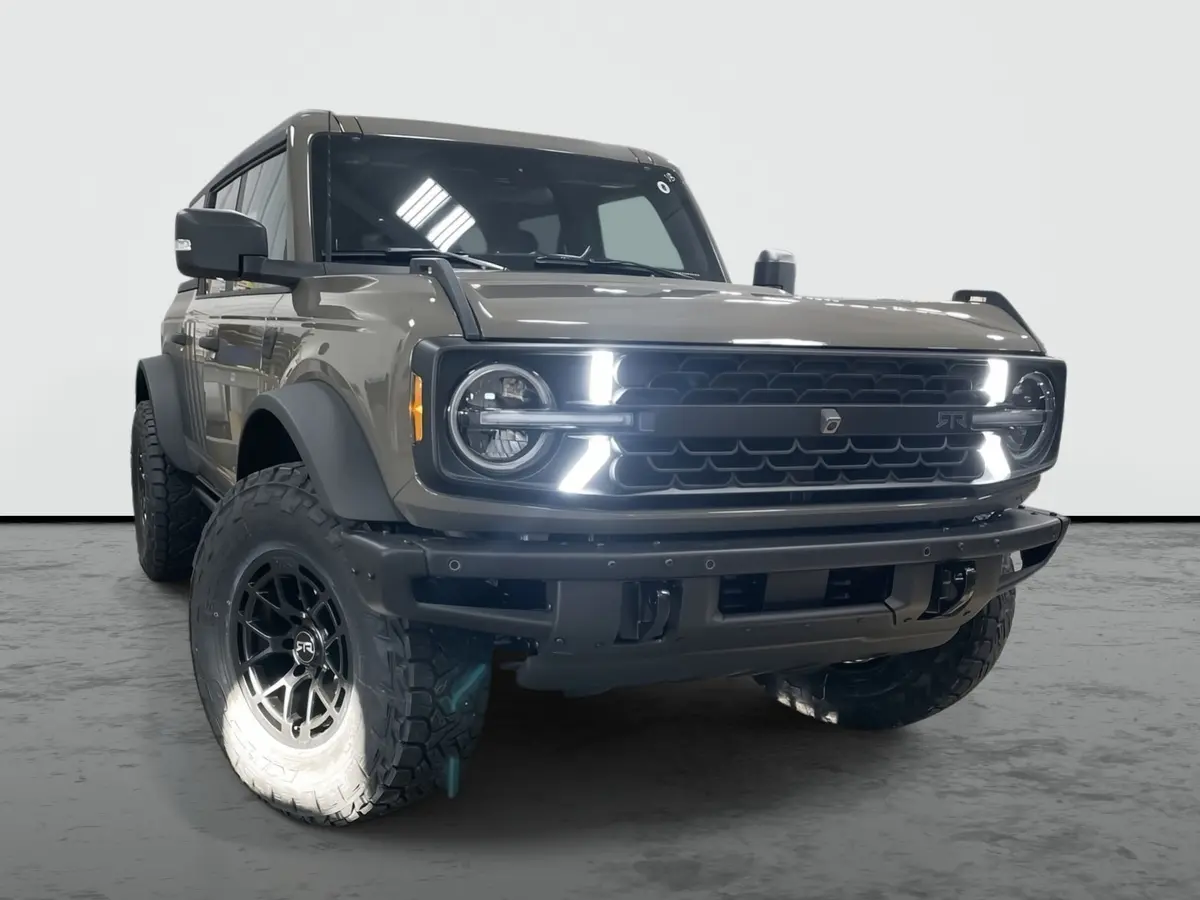2025 Ford Bronco Unlimited 4X4 Rtr Premium Lifted Truck 1