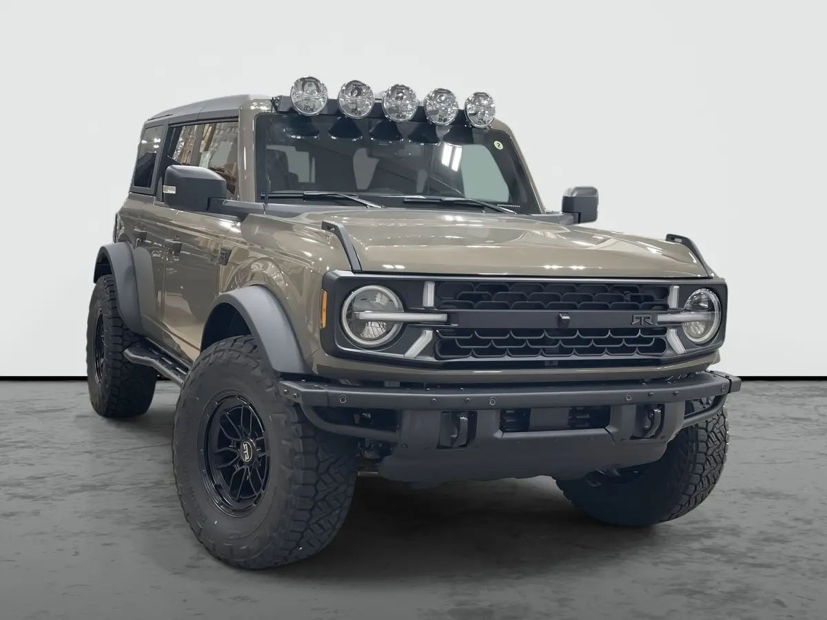 2025 Ford Bronco Unlimited 4X4 Rtr Premium Lifted Truck 1