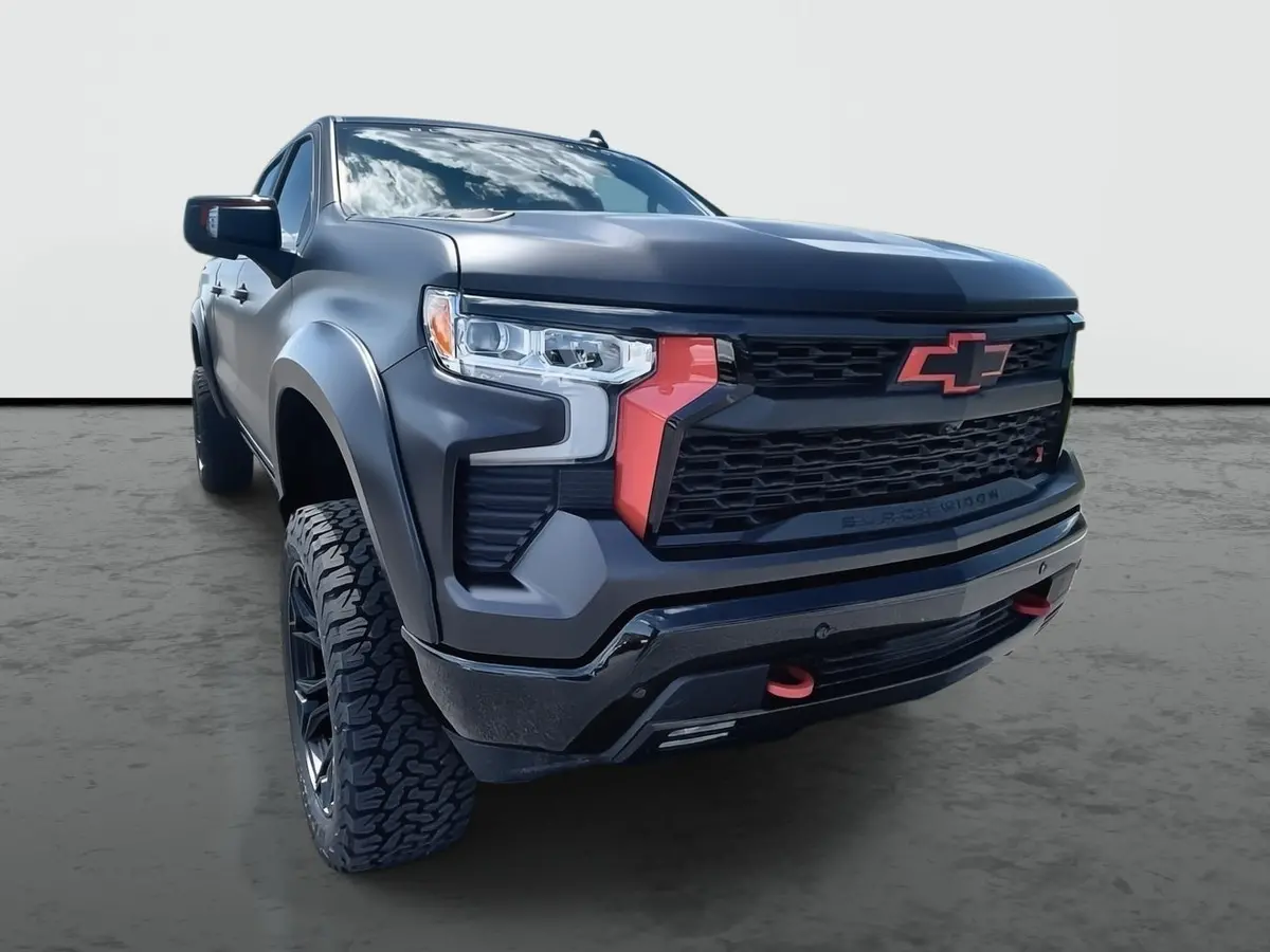 2025 Chevrolet Silverado 1500 4X4 Limited Edition Premium Lifted Truck 1