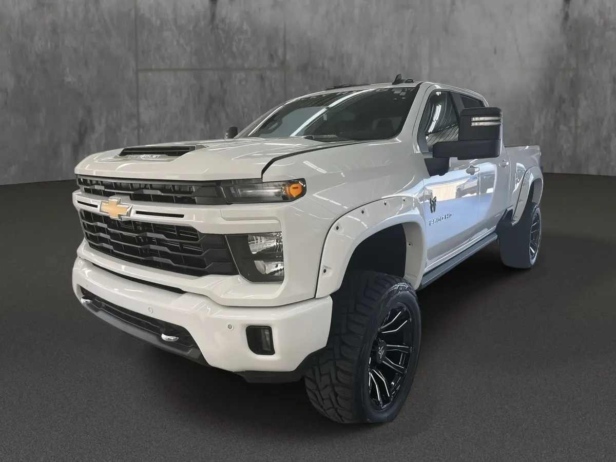 2025 Chevrolet Silverado 2500 4X4 Rocky Ridge Premium Lifted Truck 1
